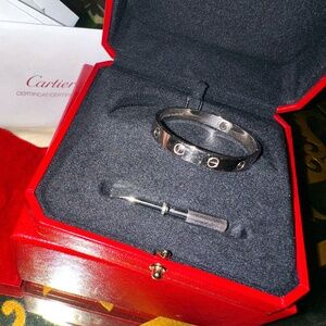 100% Authentic Cartier 18K White Gold Bracelet Size: 16 Classic Model